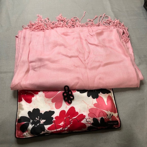 Vintage Mary Kay Exclusive Silky Cosmetic Bag w/Large Pashmina Shawl, Wrap - Picture 5 of 8